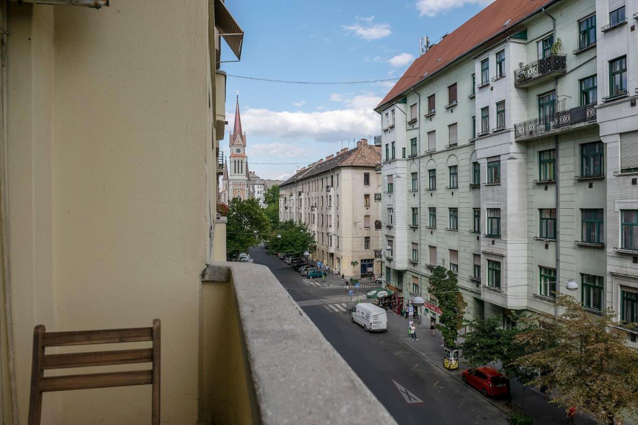 Riverside Balcony Apartment With View To Danube Budapest Exterior foto