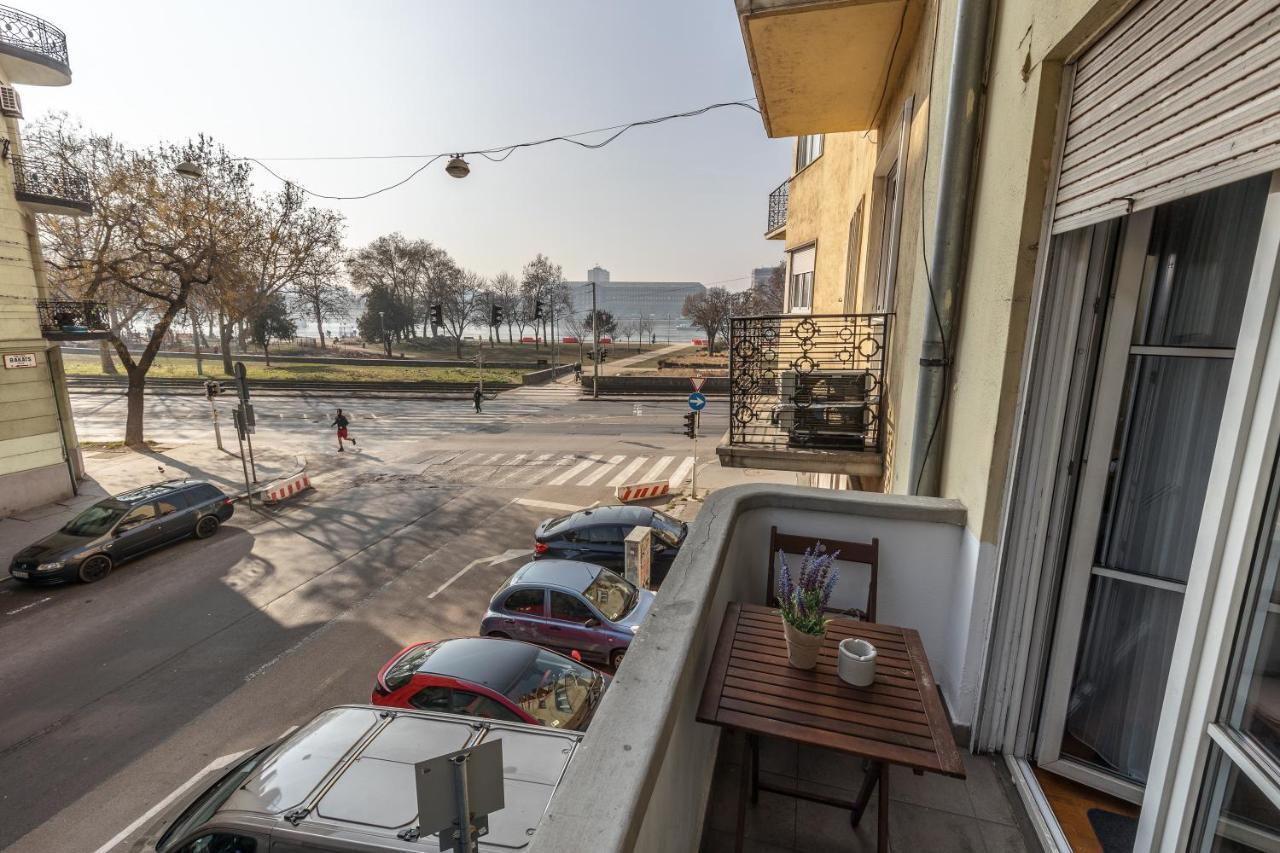 Riverside Balcony Apartment With View To Danube Budapest Exterior foto