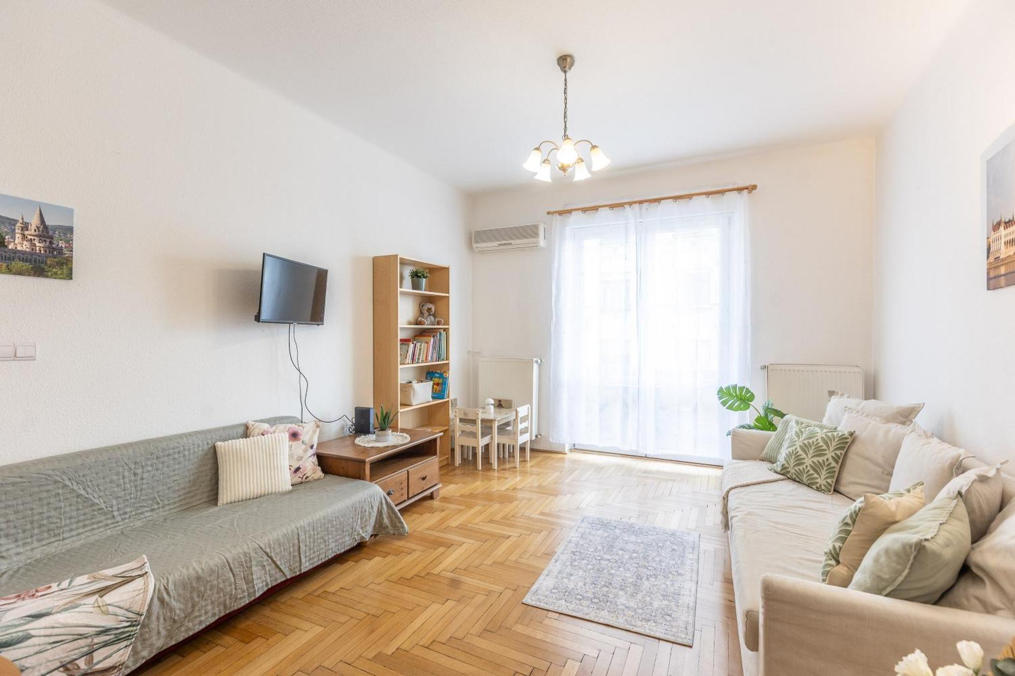 Riverside Balcony Apartment With View To Danube Budapest Exterior foto